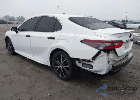 2021 Toyota Camry Se z USA, uszkodzony, nr VIN 4T1G11AK9MU524145